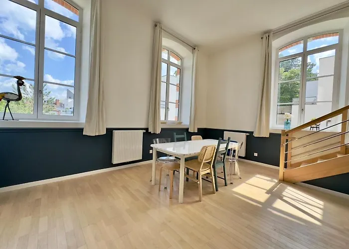 Le Monarque - Parking