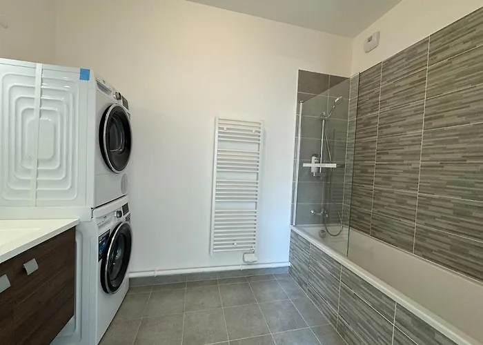 Le Monarque - Parking