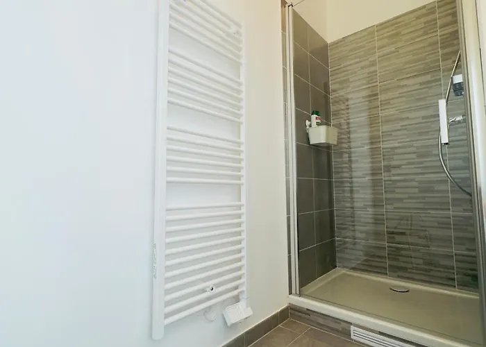 Le Monarque - Parking